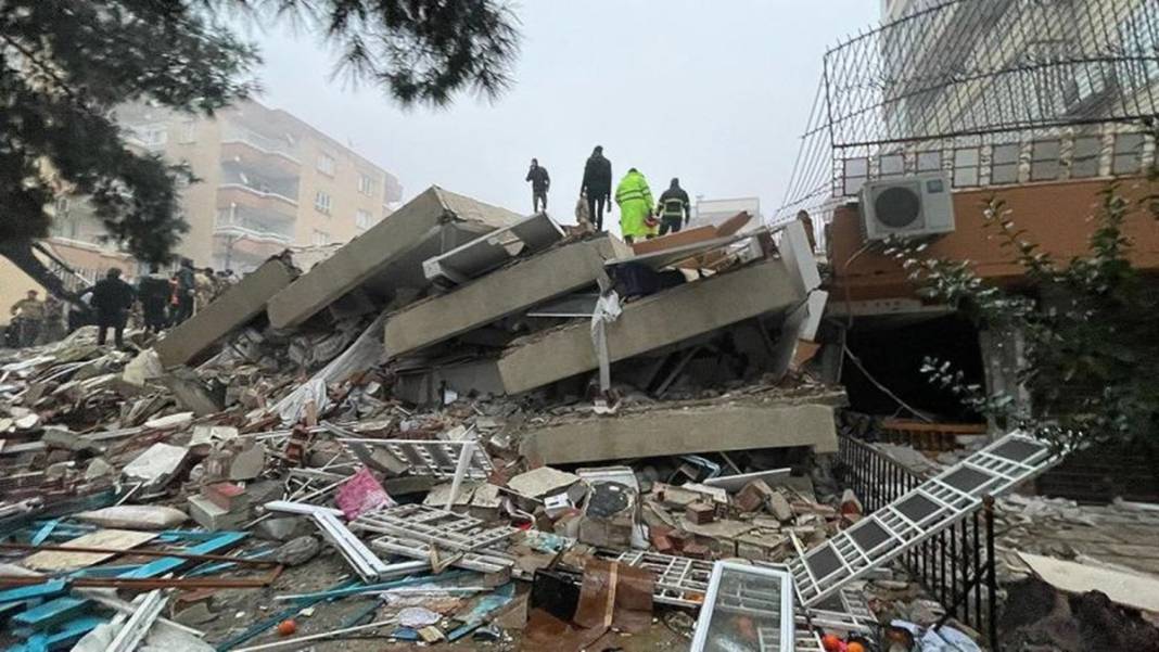 Hava şartları deprem bölgesindeki arama ve yardım faaliyetlerini etkiliyor! İşte 11 kentin hava durumu raporu 2